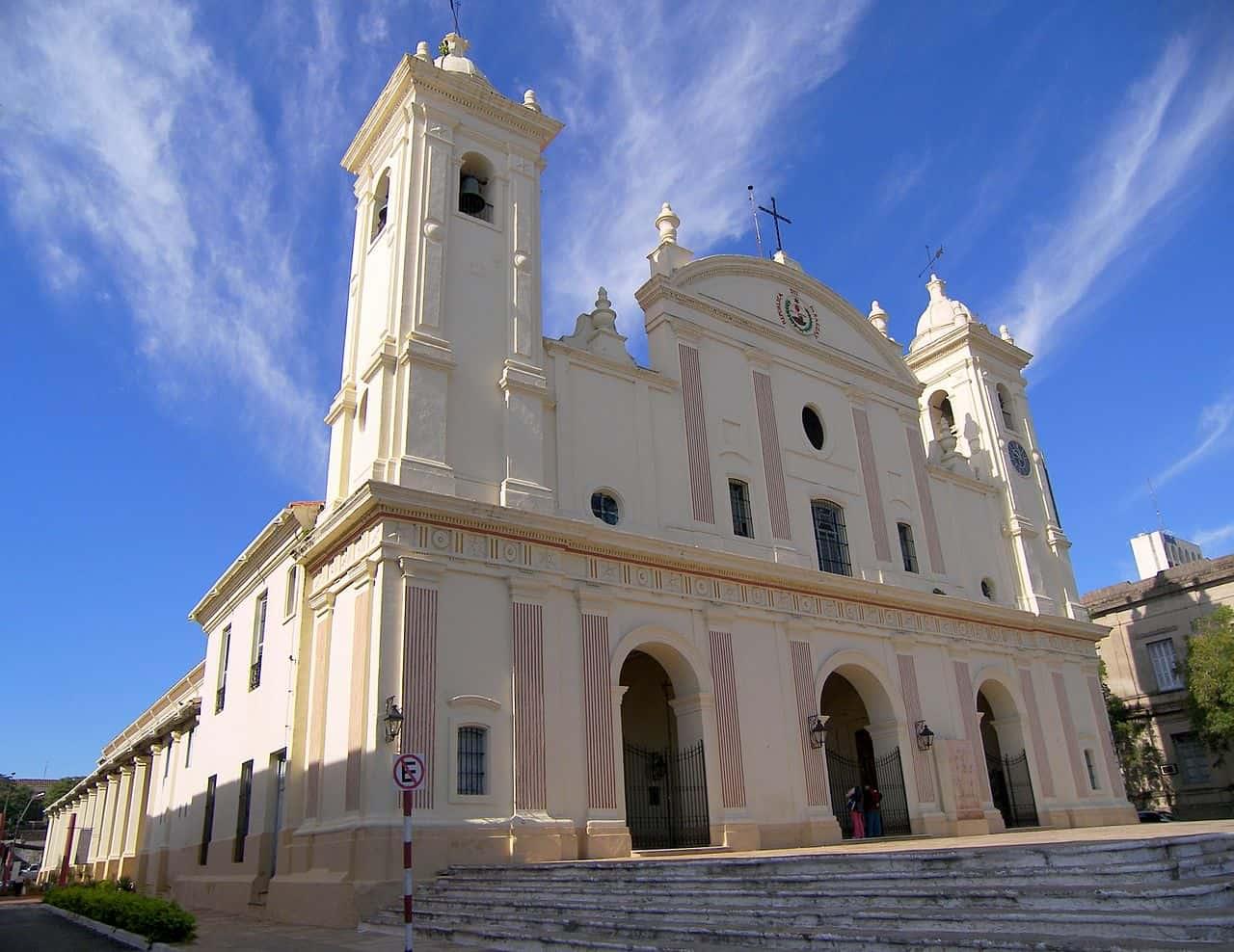 Paraguay Driving Guide